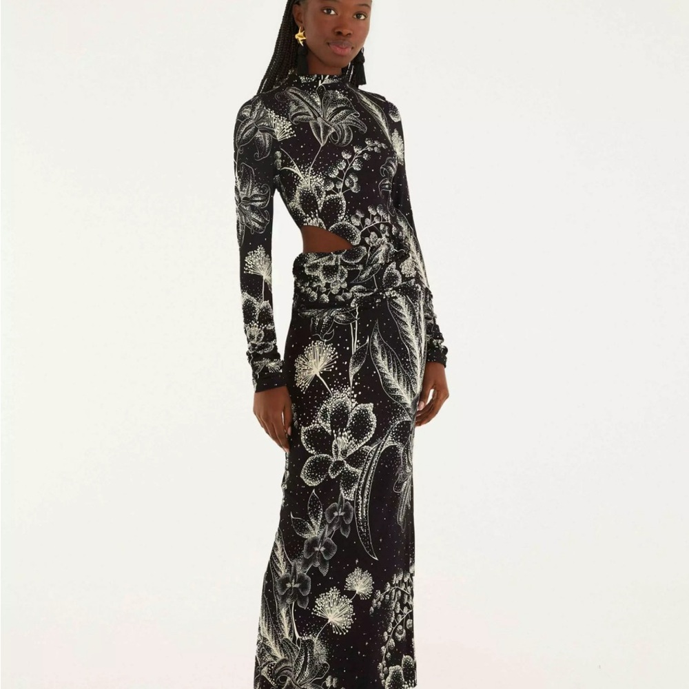 FARM Rio Black and White Floral Dress: vestido cropped estampado céu de flor